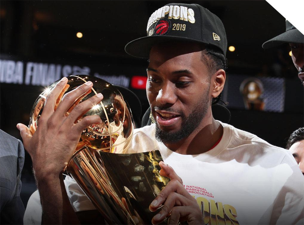 Kawhi Leonard chính thức trở thành người của LA Clippers, nhưng đã có chi tiết mới xuất hiện trong hợp đồng